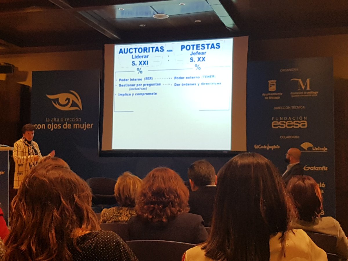 LidiaPlanas's tweet photo. Genial ponencia de Pilar Gómez-Acebo en #CODM16. https://t.co/H13YekDCUT