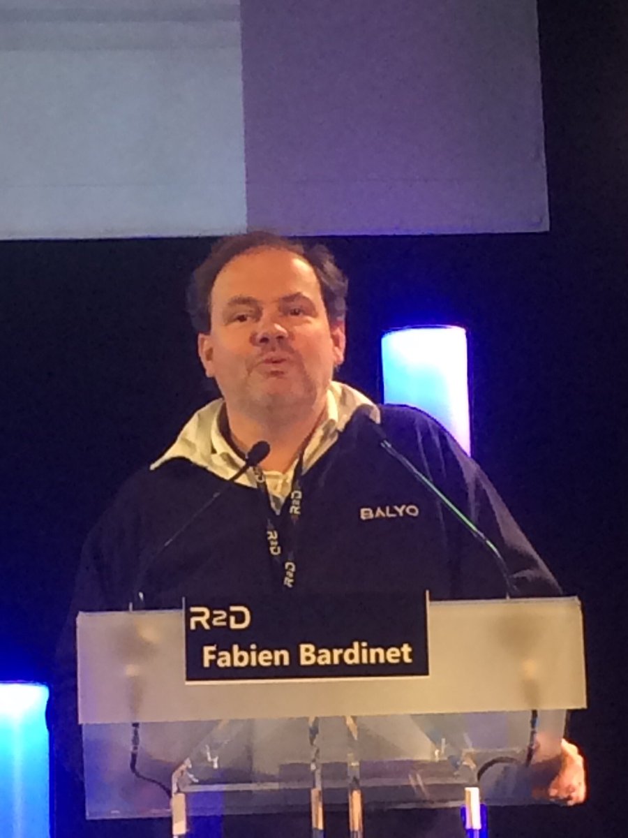 Pem's tweet photo. De l'#automatisation à la #robotisation par Fabien #Bardinet, ceo de @Balyo_CORPORATE #R2D2016 https://t.co/oUqHrHrpU0