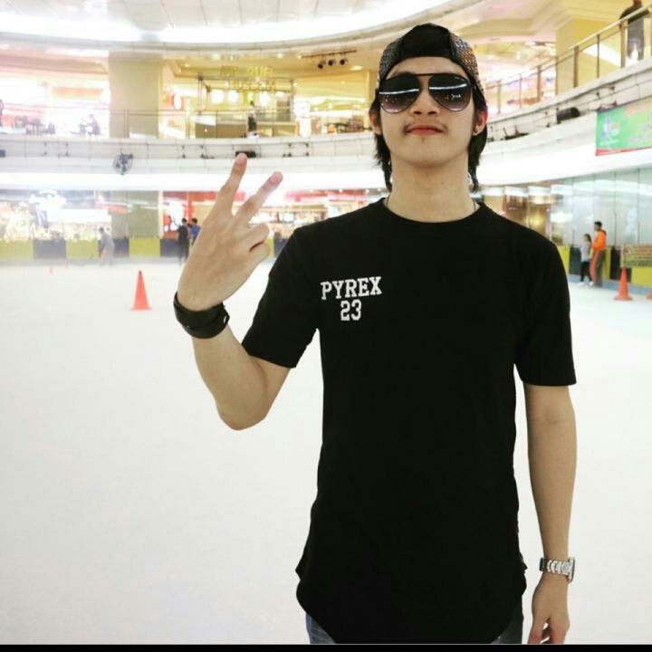 Come join me, or you'll be left behind #BIGOLIVE. web.live.bigo.sg/2107504025_304…