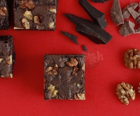 bakeooh1's tweet photo. https://t.co/UodnGyrq0T #chocolatewalnutbrownies  #bangalorefoodies #foodtalkbangalore #bakeooh   #chocolatelove #foodofbengaluru https://t.co/hPoF4sie7r