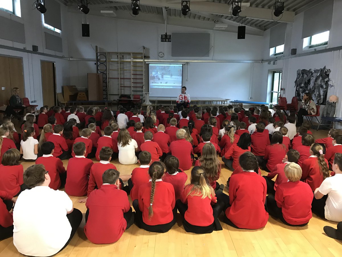 Pete Mitchell - Paralympic silver medalist for cycling has visited school this pm and meet all the children  #inspiration #paralympics