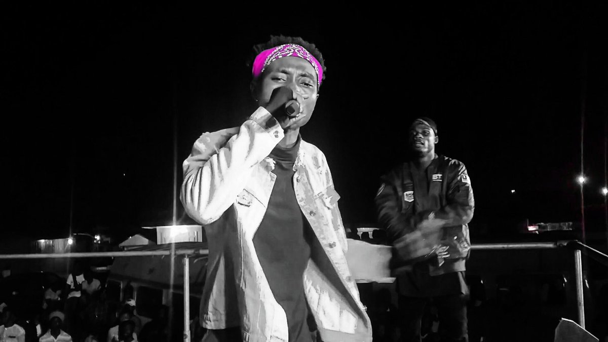 Treywan_1's tweet photo. #SwaggNaTion in the place...peace Concert was on 🔥🔥🔥
#Trey☝ https://t.co/L6eTjmiZCK