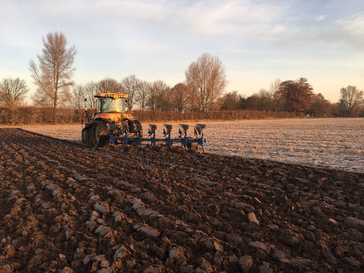 AH_Worth's tweet photo. Lovely morning for some winter ploughing, only a few days work left now. https://t.co/VXjIHKfUdz