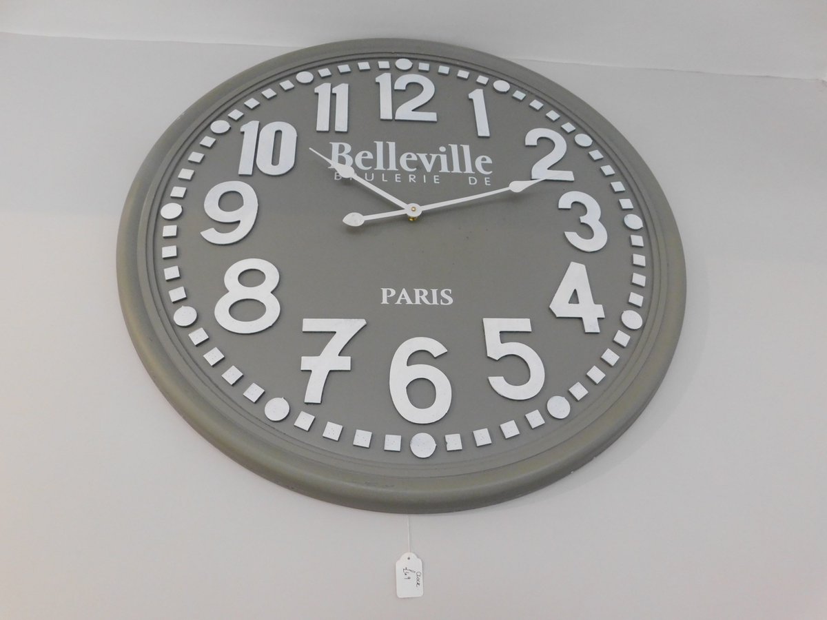 TheCarriageLS29's tweet photo. Where has this year gone? Keep track of time with our #clocks NEW in store #timepieces #blackandgoldclocks #contemporaryclocks #interiors https://t.co/oSWNgYQJIT
