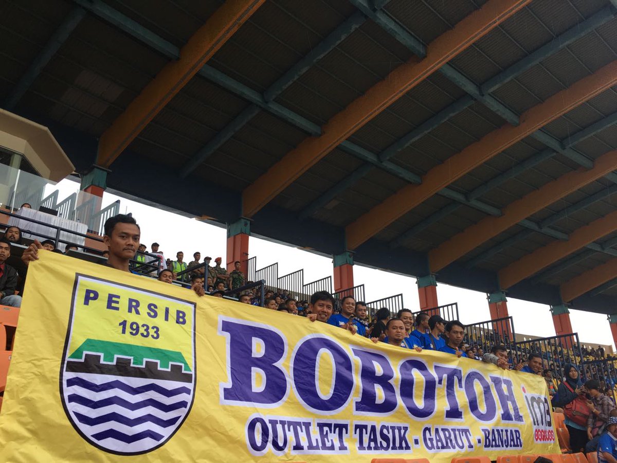 IM3Jabar's tweet photo. cung siapa disini bobotoh asal tasikmalaya? #IM3OoredooSoccer #TSC2016ID https://t.co/Cafqslq62E