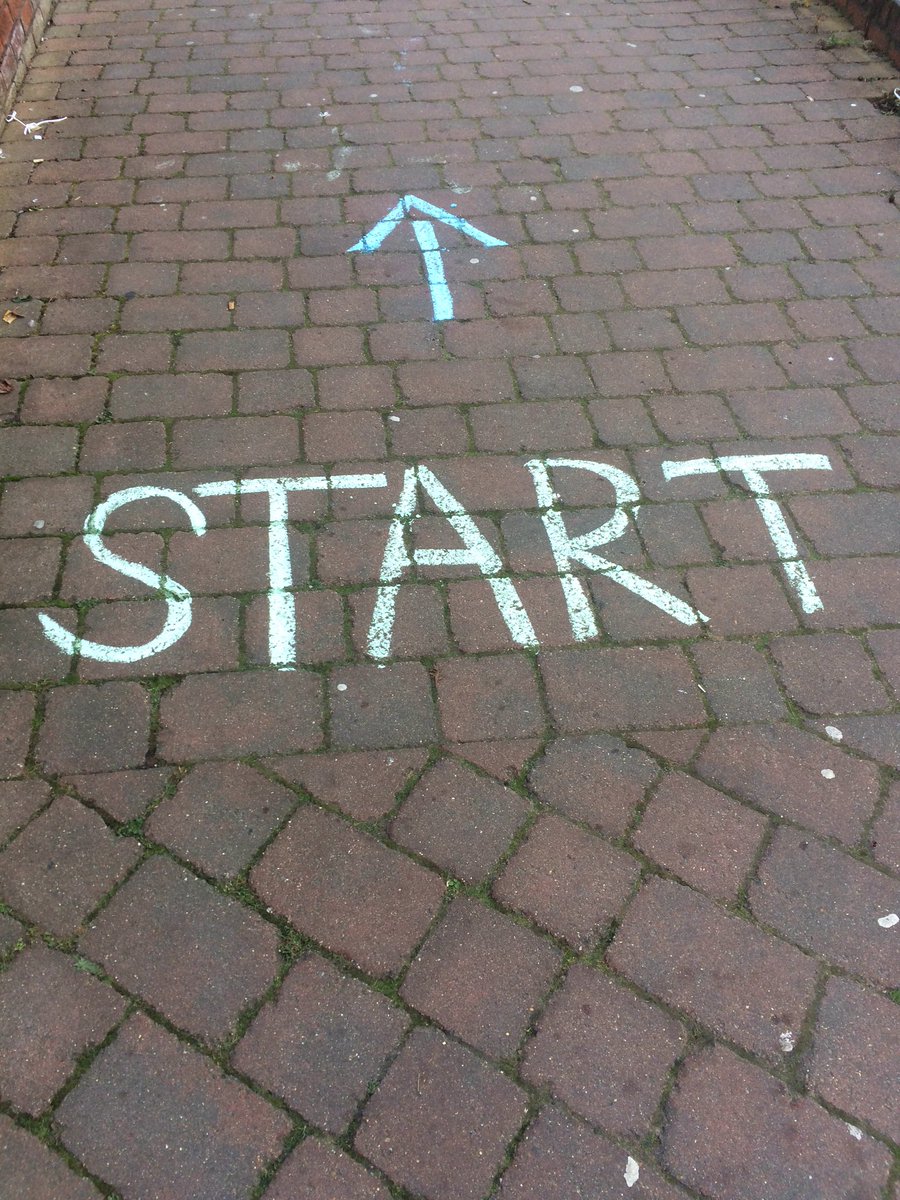10K_Running's tweet photo. On your marks, get set...!#run10k https://t.co/fKNg4q0wtD