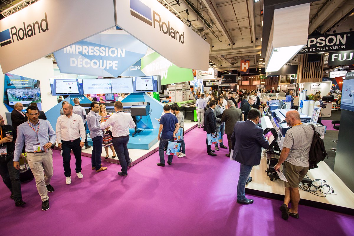 Viscom_Paris's tweet photo. Mise en scène des innovations, relations d’affaires, décryptage des tendances... #ViscomParis2017 va plus loin ! https://t.co/wgoBF5Vtqz https://t.co/sHSFzhk7kG