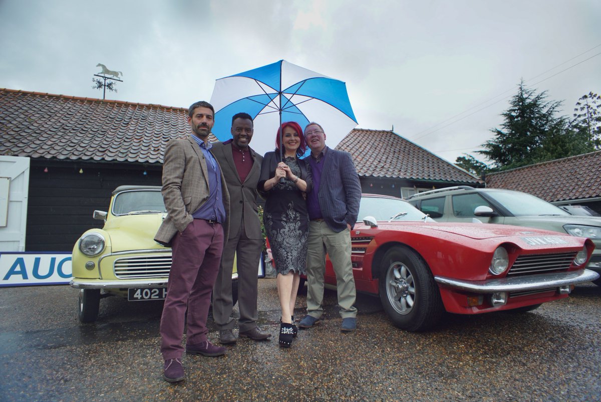 AntiqueRoadTrip's tweet photo. Tonight 7pm @BBCTwo join @DavidGrantSays &amp; @CarrieGrant1 Road Trip with @will_axon &amp; @VintiquesMark through #Cambridgeshire &amp; #Newmarket https://t.co/ftZeHtgMRd