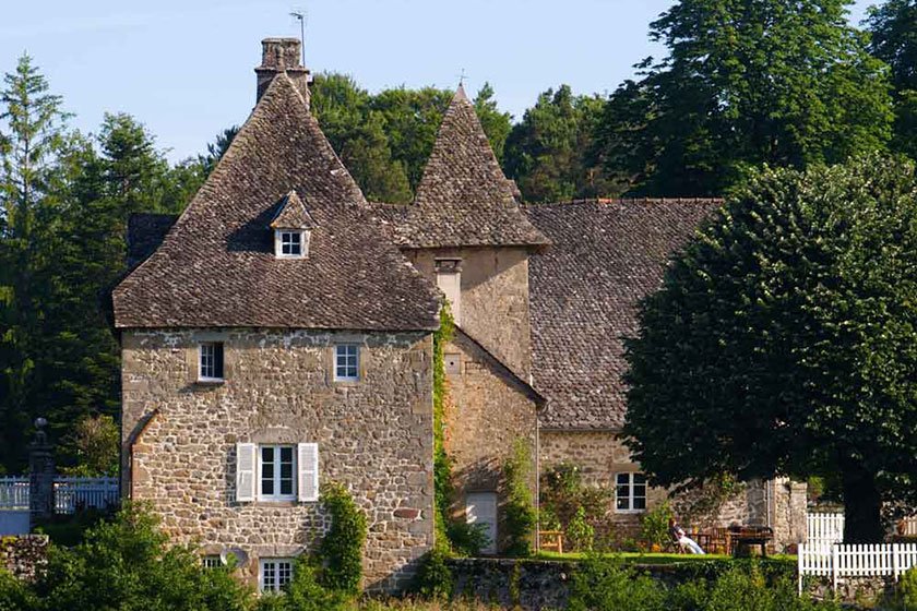 countryandtown's tweet photo. Where to go and what to wear on a  French #chateau #winterbreak 
@olivers_travels @Gar131Info @1947bespoke
https://t.co/cExuLkY9Rv https://t.co/QcVnq0T6rH