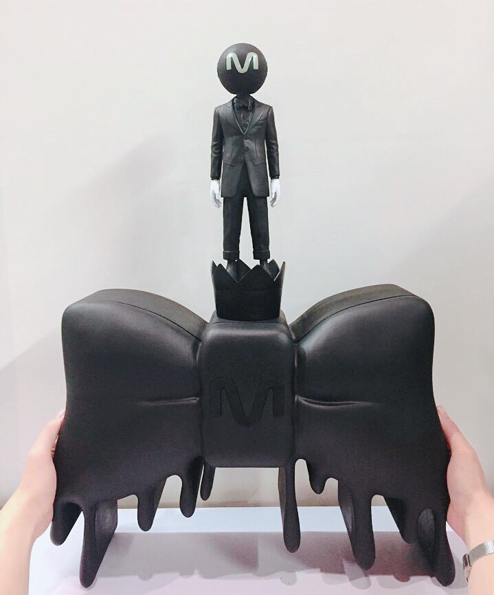 M2MPD's tweet image. 엠피디 마마 스페셜에디션 어때요?? #나는지금홍콩 #2016MAMA #내분신 #피규어 #고퀄주의