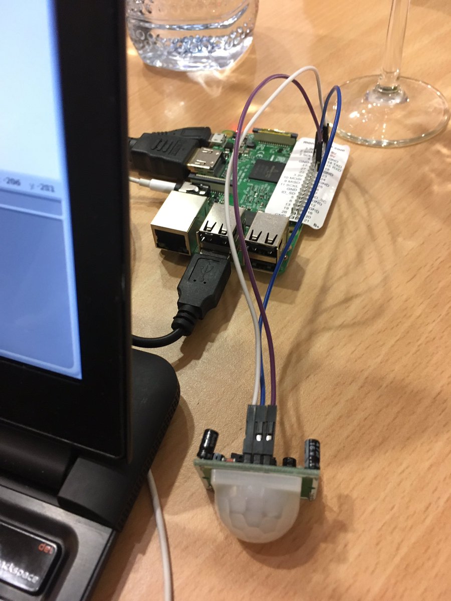 MrsD321x's tweet photo. Learned so much at the Raspberry Pi Picademy! #CPD #picademy #uodedu #firsttimecoder #raspberrypi https://t.co/IMGfJyhGQl