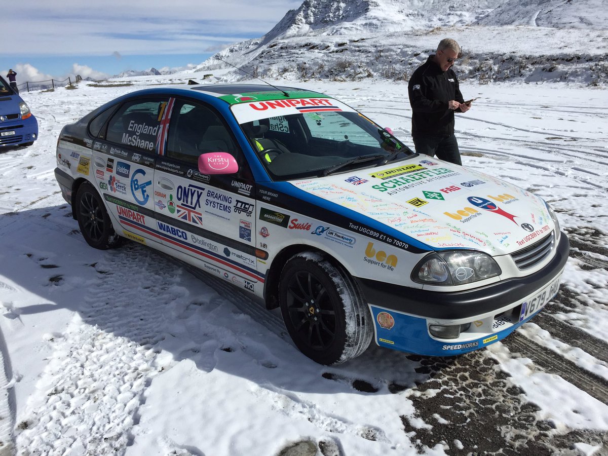 MalcETecGE's tweet photo. Did you wake up to Road Conditions like these ?  Then there is Unipart De-Icer, Screenwash, Ice Scrapers and Coolant @unipartautostor #B4B16 https://t.co/KyBPBXcgy0