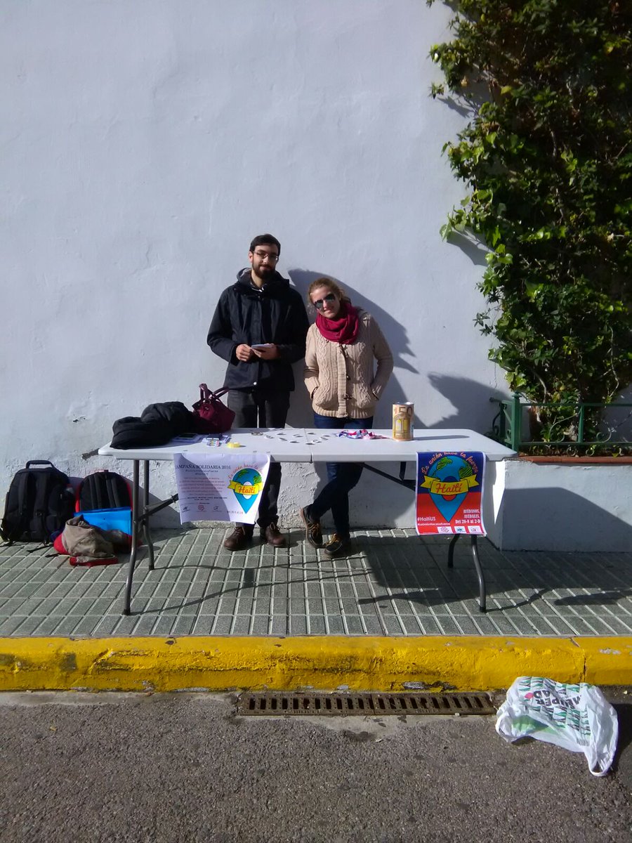SarusSevilla's tweet photo. Nuestros voluntarios de #HaitíUS continúan hoy en Rectorado, Medicina, Psicología, Comunicación, ETSI y UPO
#LaUniónHaceLaFuerza https://t.co/DfrjmWphRw