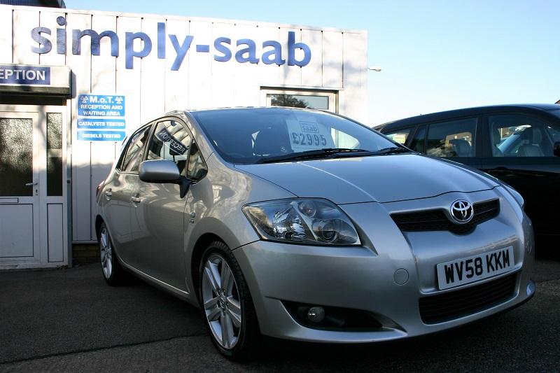 **NEW IN** Have a look at this fantastic 2008 '58' Toyota Auris D-4D SR180 175BHP 5 Door Hatchback. Only £ 2,995.00 and 120,000 miles.
