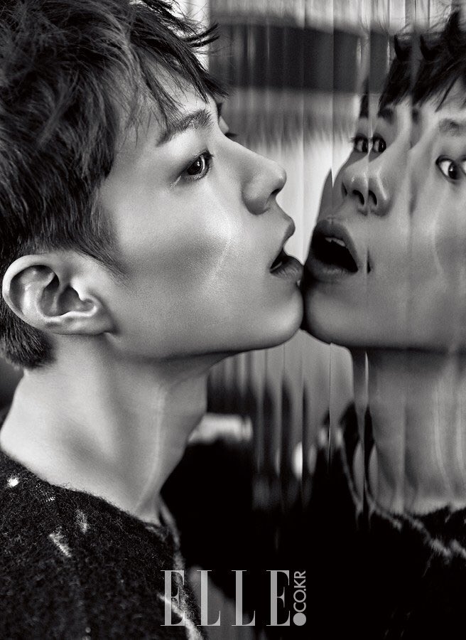 Korseries's tweet image. พัคโบกอม ถ่ายแบบให้กับนิตยสาร ELLE ฉบับเดือนธันวาคม แซ่บมากกกกก😍❤️