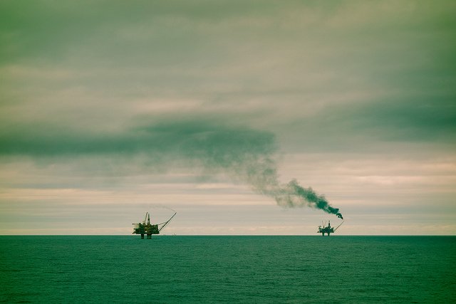 FIVH's tweet photo. The Largest Norwegian Universities Divest from Fossil Fuels - Framtiden.no https://t.co/fP5jTJx5JX https://t.co/bdAvQTF0cy