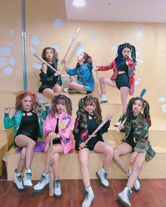 Tzu_yu_kim's tweet photo. IOI UNIT PLEASE COMEBACK 😭😭😭😭😭😭😭😭😭 #ioi #ioiunit ot7 #somi #doyeon #yoojung #sohye #pinky #chungha #nayoung ❤💛❤❤💛❤❤💛❤💛❤❤ https://t.co/LhLRvZXk16