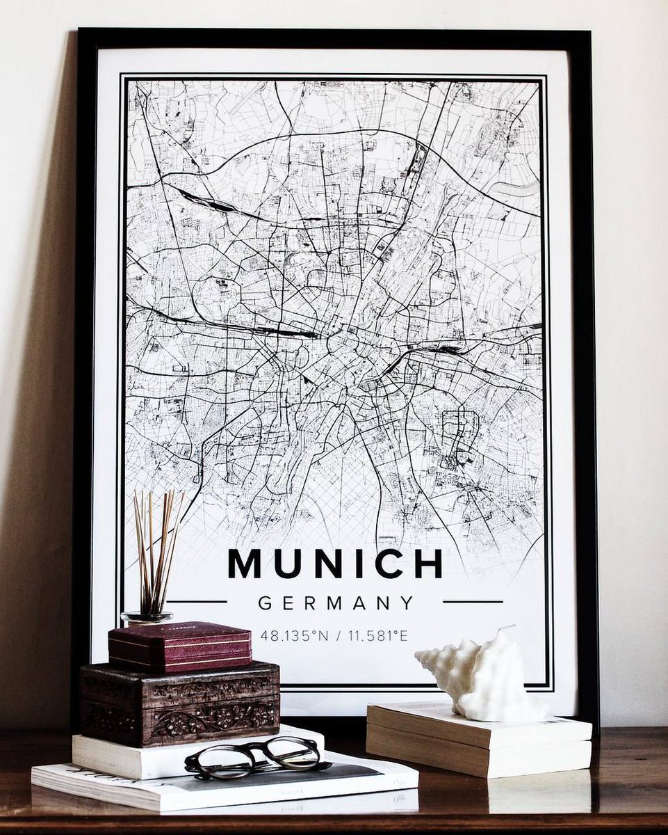 Journey into the grids of #Munich, Germany and get lost in the details 📷<a href="/fp_nacchia/">Francesco P. Nacchia</a> #Mapiful #MyMapiful Mapiful.com