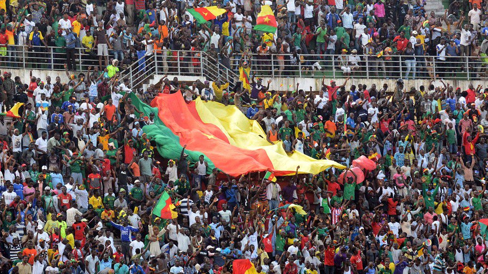 FIFAWWC's tweet image. We round up the latest women's international action, with big crowds at #AWCON2016 &amp;amp; titans tussling in Europe.
fifa.to/2gwA2Si