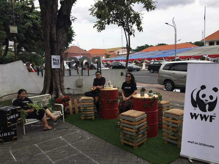 DianSafit_RI's tweet photo. More parks, less parking space #UberKEBUN https://t.co/EPoRsY4rGr