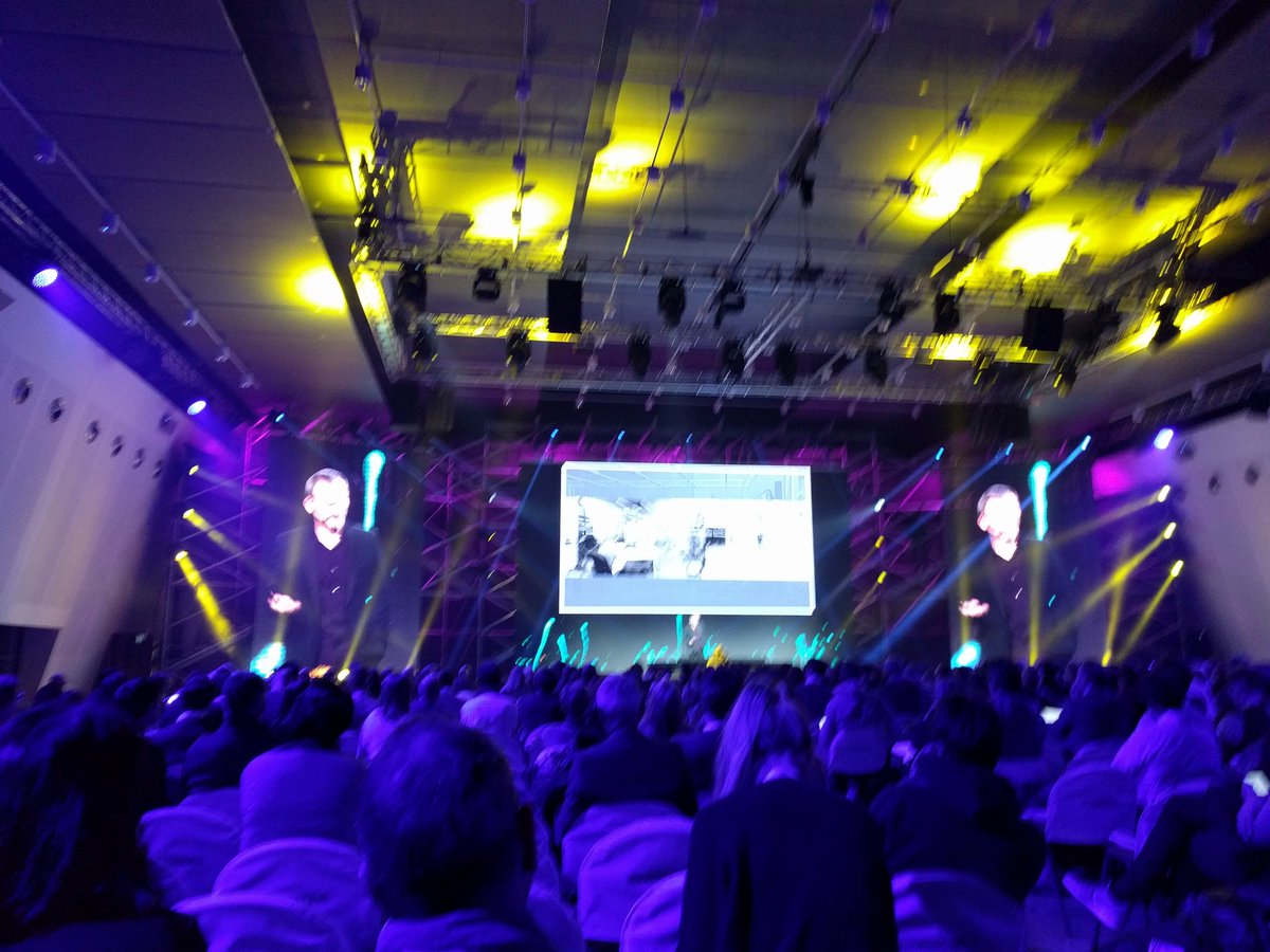 veryvale's tweet image. #iabforum John Underkoffler, computer interface