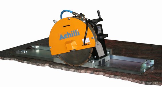 Achilli_srl's tweet image. Portable #railsaw TSA the most versatile saw to cut #stone, placing the rails directly on the material goo.gl/Bt8Cx1