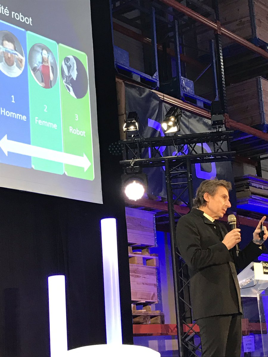 I_Mous's tweet photo. @A_Bensoussan "les #robots sont une nouvelles espèces , il faudra prévoir un état civile, une assurance ..." #R2D2016 https://t.co/16sVoOQY22