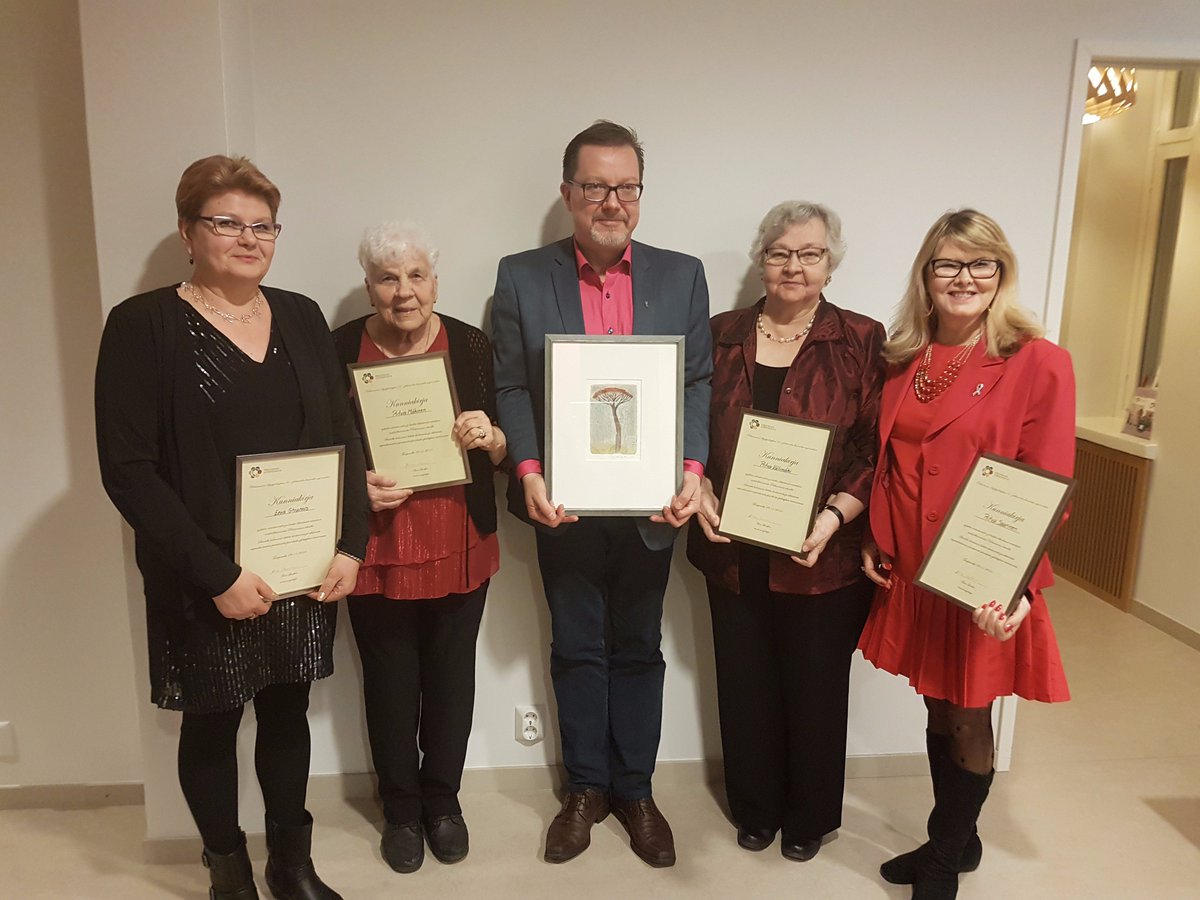 Mieletön määrä vapaaehtoisenergiaa, Eeva, Jarmo ja 3 x Ritva, palkittiin Pirkanmaan Syöpäyhdistyksessä #SSY80