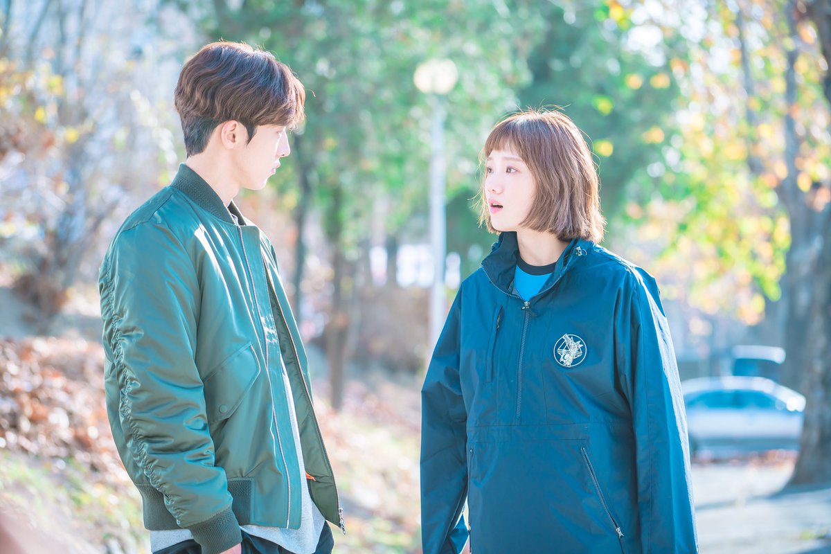 Korseries's tweet image. นัมจูฮยอก - อีซองคยอง ระหว่างถ่ายทำละคร #WeightliftingFairyKimBokJoo ช่อง MBC💓
