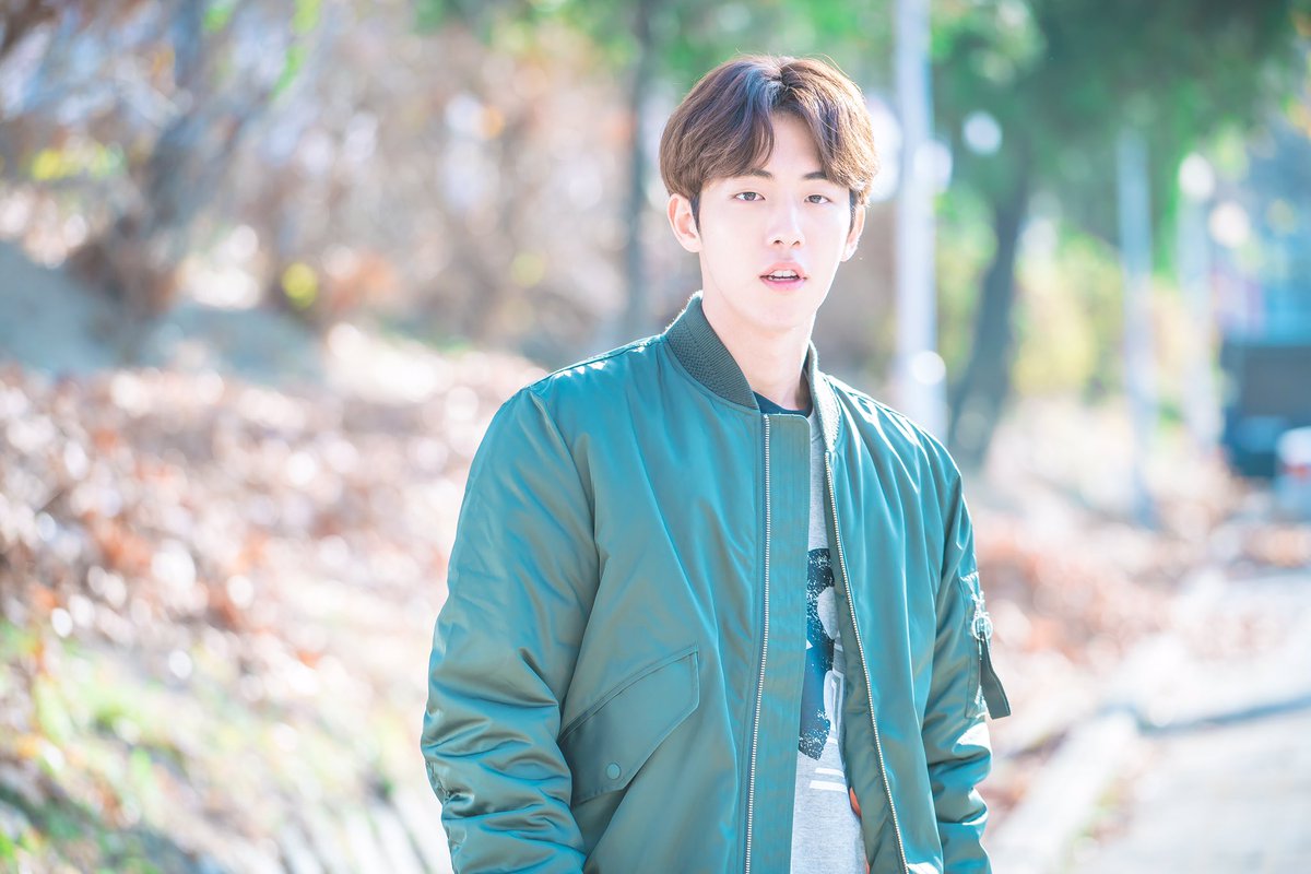 Korseries's tweet image. นัมจูฮยอก - อีซองคยอง ระหว่างถ่ายทำละคร #WeightliftingFairyKimBokJoo ช่อง MBC💓