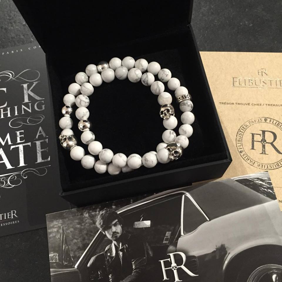 #Concours ◽️ RT + Follow pour gagner ce bracelet Howlite Skull Wrap et des t-shirts Flibustier ! Tirage au sort mercredi prochain !