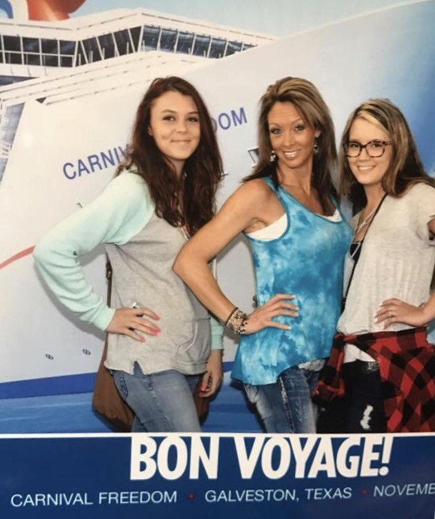 ambitious0211's tweet photo. Freedom cruise 2016 https://t.co/r6Re9PoYAv