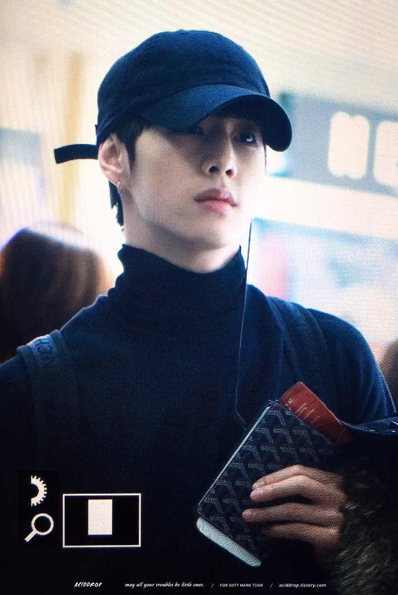 aciddrop0904's tweet photo. 161130 <PREVIEW> 
인천 출국🛫🌺

#Mark #마크 #GOT7 #갓세븐 https://t.co/7f6rPw1qgE