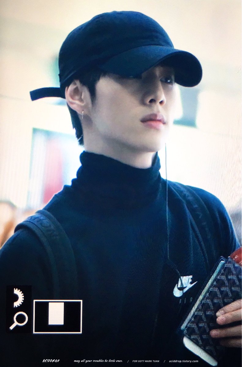 aciddrop0904's tweet photo. 161130 <PREVIEW> 
인천 출국🛫🌺

#Mark #마크 #GOT7 #갓세븐 https://t.co/7f6rPw1qgE