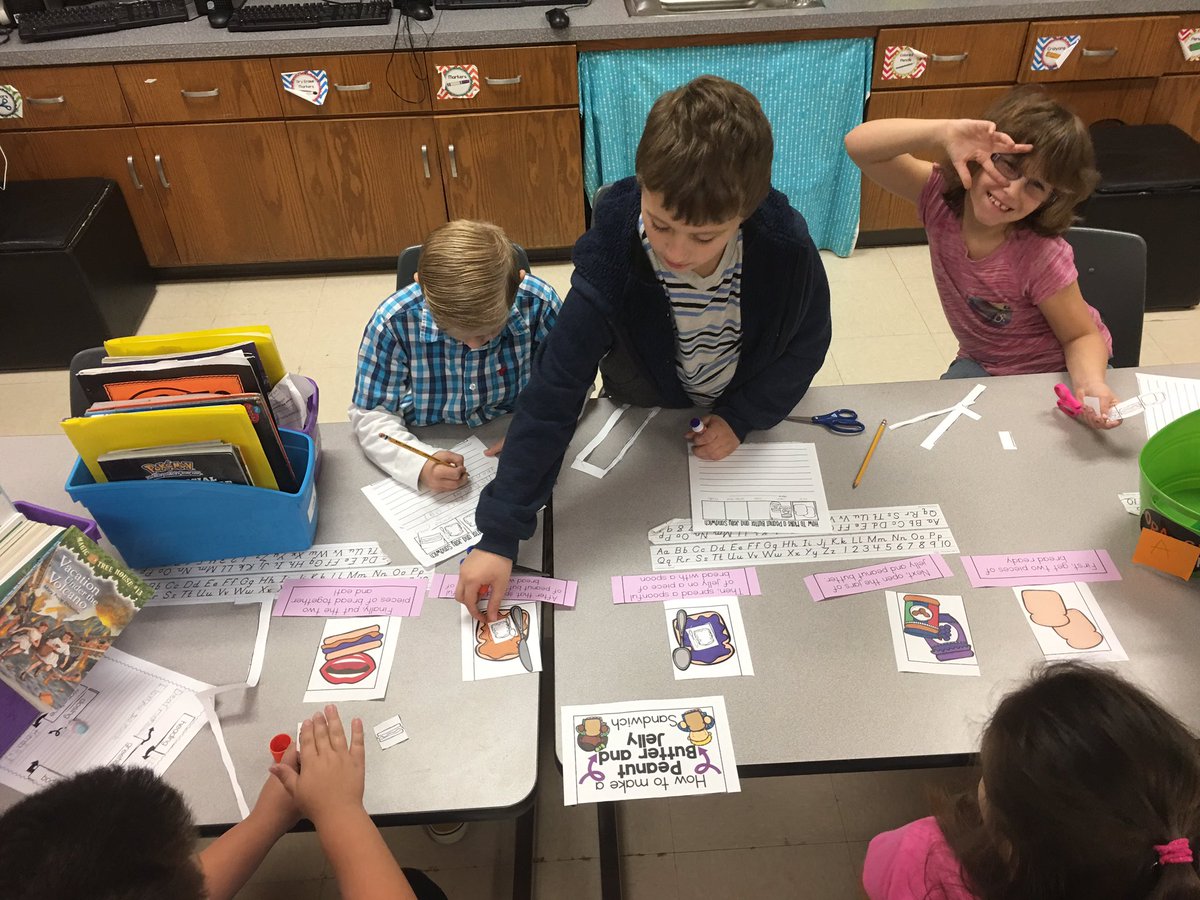 ChelsiHaddock's tweet photo. Time order transition words! We got this!! 🎉 #readingworkshop #teamwork #CEkidsmatter #happyclassroom https://t.co/OBR7tmYbkC