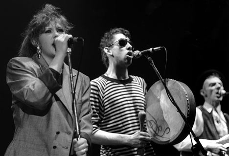 No1Xmas's tweet photo. @officialcharts Please Retweet: Help get 'Fairytale of New York' to Xmas No1. More info at our Facebook page: https://t.co/Q3YHlezNcc https://t.co/hx5G2QknUn