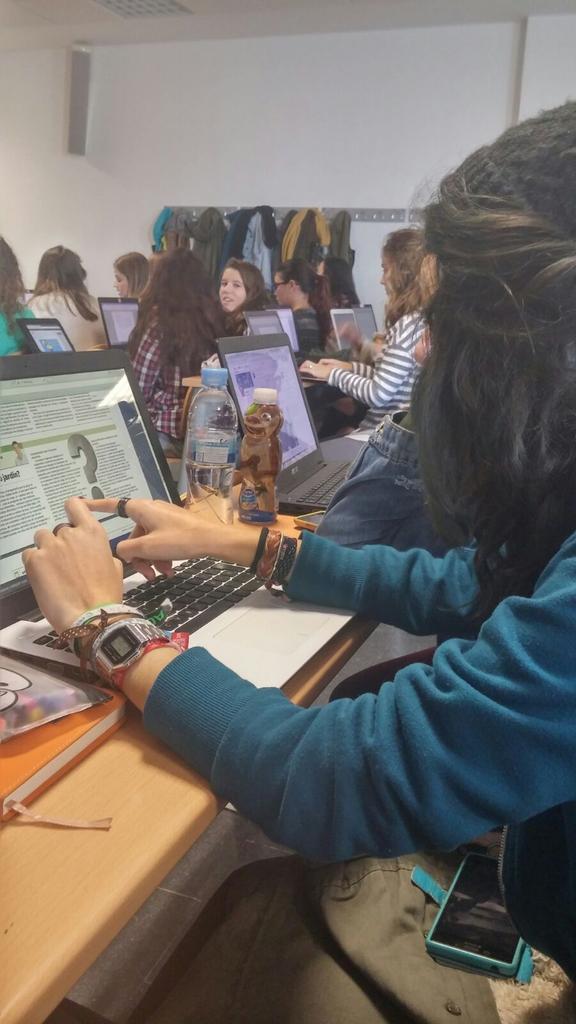 PedagogyLimit's tweet photo. ¡ Con ganas a por el reto 2! #Reton2 #Stenhouse #granjeroojardinero #lasociedaddelatrasparencia https://t.co/VB9ZbWF13c
