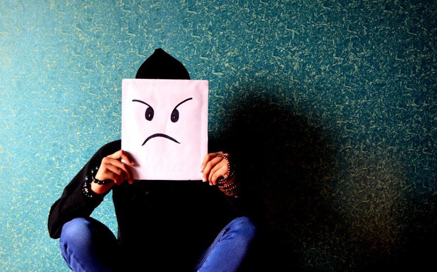 usonica's tweet image. Los gastos de gestión irritan a los clientes - usonica.com/otros/curiosid…