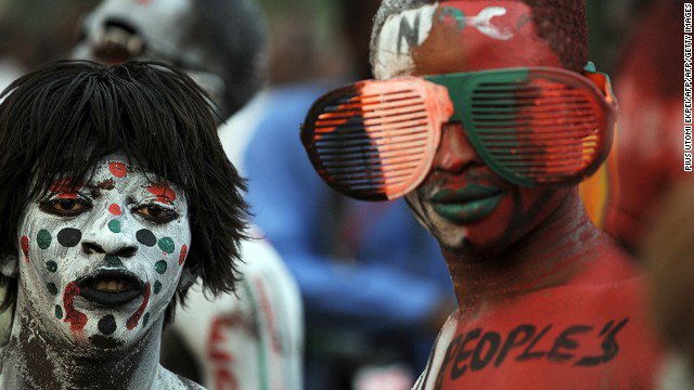 CNNAfrica's tweet photo. Ghana’s citizens are using social media to track election irregularities and fraud: https://t.co/GKLjB7vZCl #GhanaDecides #CNNGhanaWeek https://t.co/UBKsRQ76XY