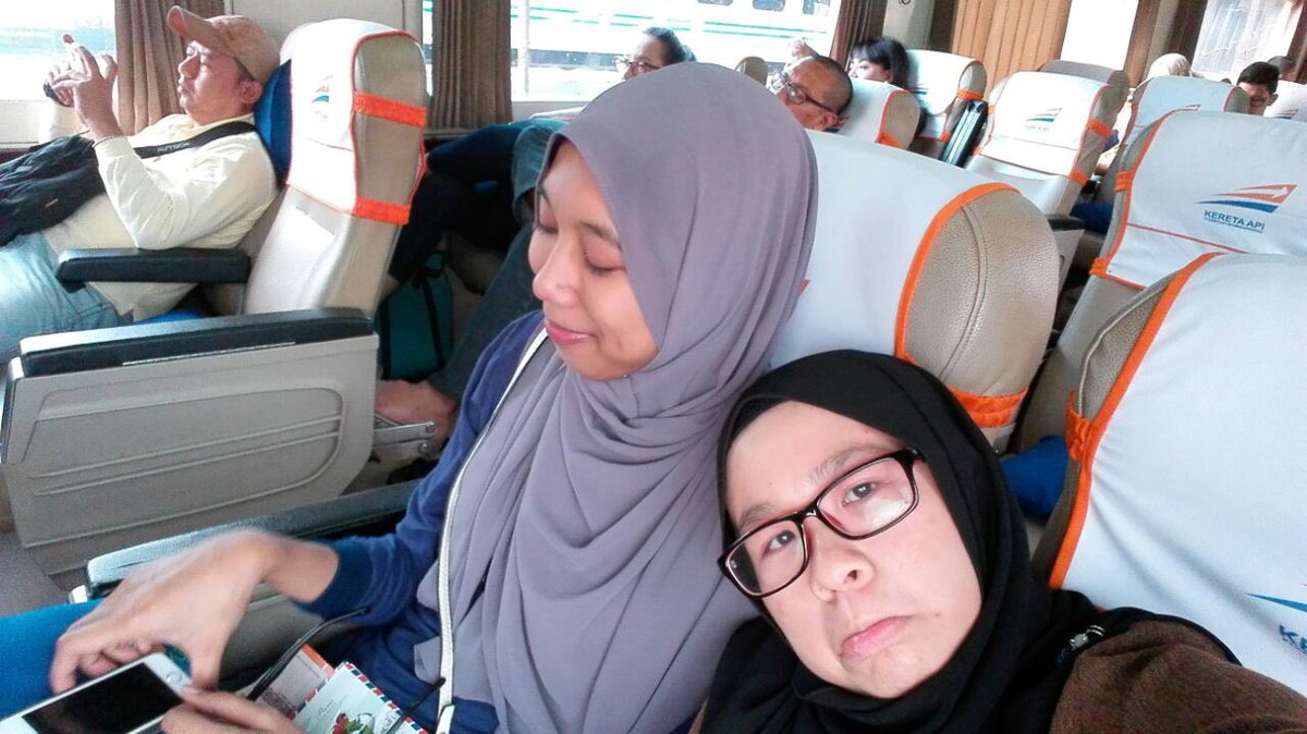 hafizah_malique's tweet photo. @backpackingMY @eyakakya @AesyaNaz @Emmalinamazlan @Nrhfzhsuaid @bellanabila14 @farhanafiqah #bpPartner sebab diorg boleh kejut aku bgun ๐๐๐น https://t.co/Wv5mUd2bzw