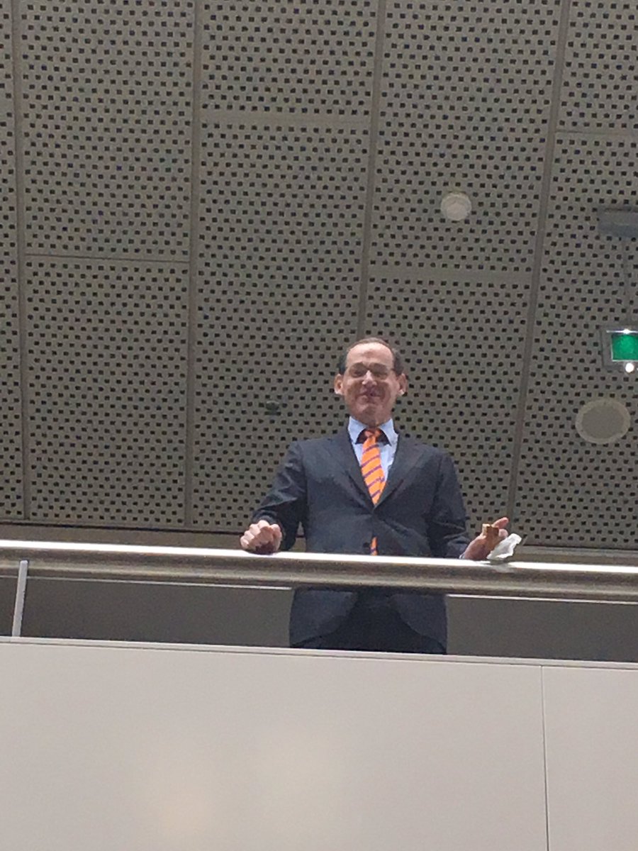 jsprgeselschap's tweet photo. Wow neef @jockgeselschap gaat vandaag plaatsnemen in de #tweedekamer . Bijzonder om erbij te zijn https://t.co/TGIezDgnbg