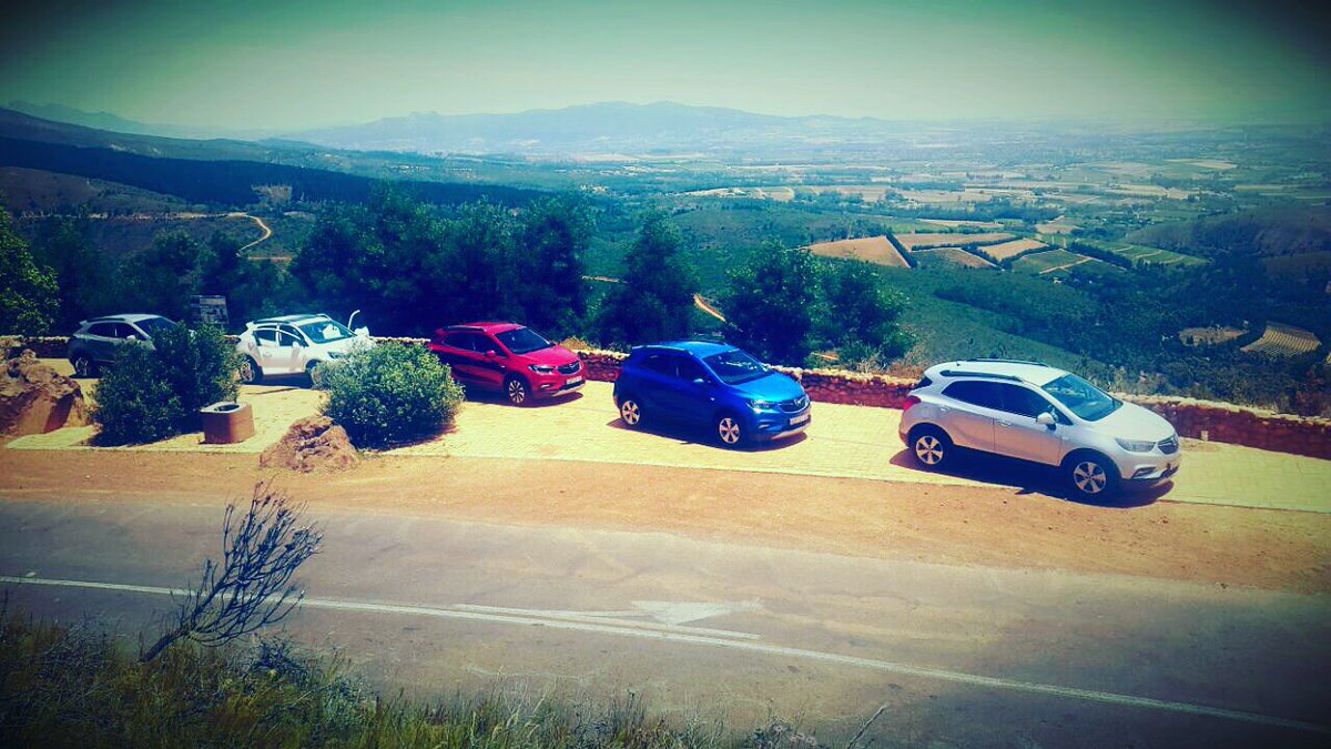 Nandi_mela's tweet photo. #BainskloofPass #OpelMOKKA X create an experience create a #MokkaMoment #ExploringtheCape https://t.co/JnO2wJe11z