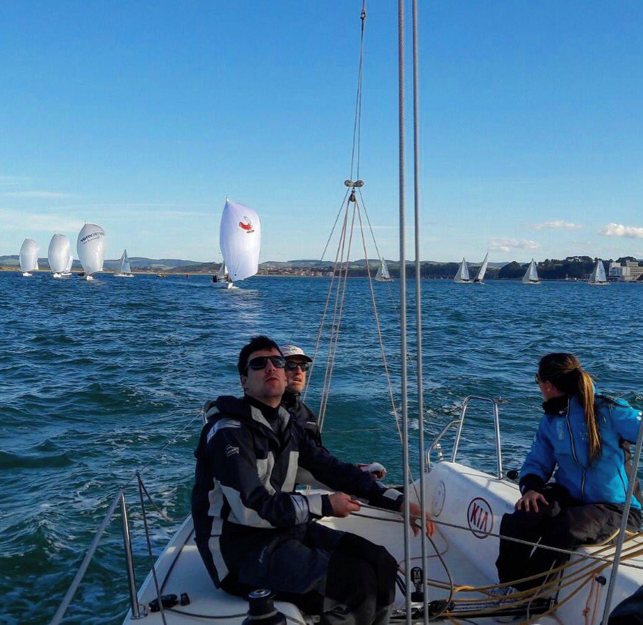 Buen fin de semana en #Santander navegando a bordo del #KIA y con el segundo puesto en el Mundialito de J80 @kiamotorsiberia <a href="/J80Santander/">J80Santander</a>