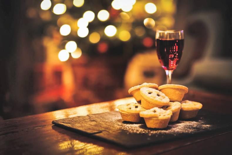 Churchfield2's tweet photo. Mould Wine and Mince Pie Evening! Mon 5th December, 5pm-8pm, at our Charminster Office. We will see you there! #Christmas #bournemouth https://t.co/eXwHvB6oYm
