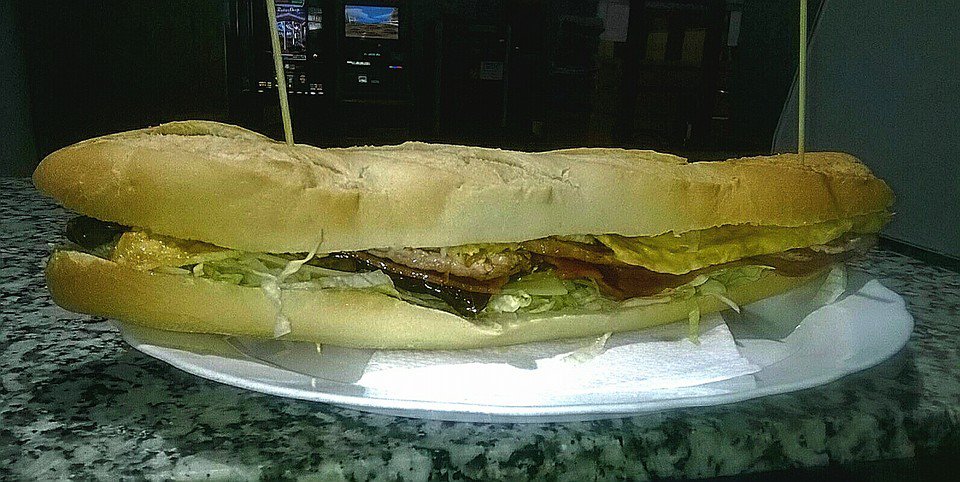 Feliz sábados amantes de los bocadillazos. #Rubicity