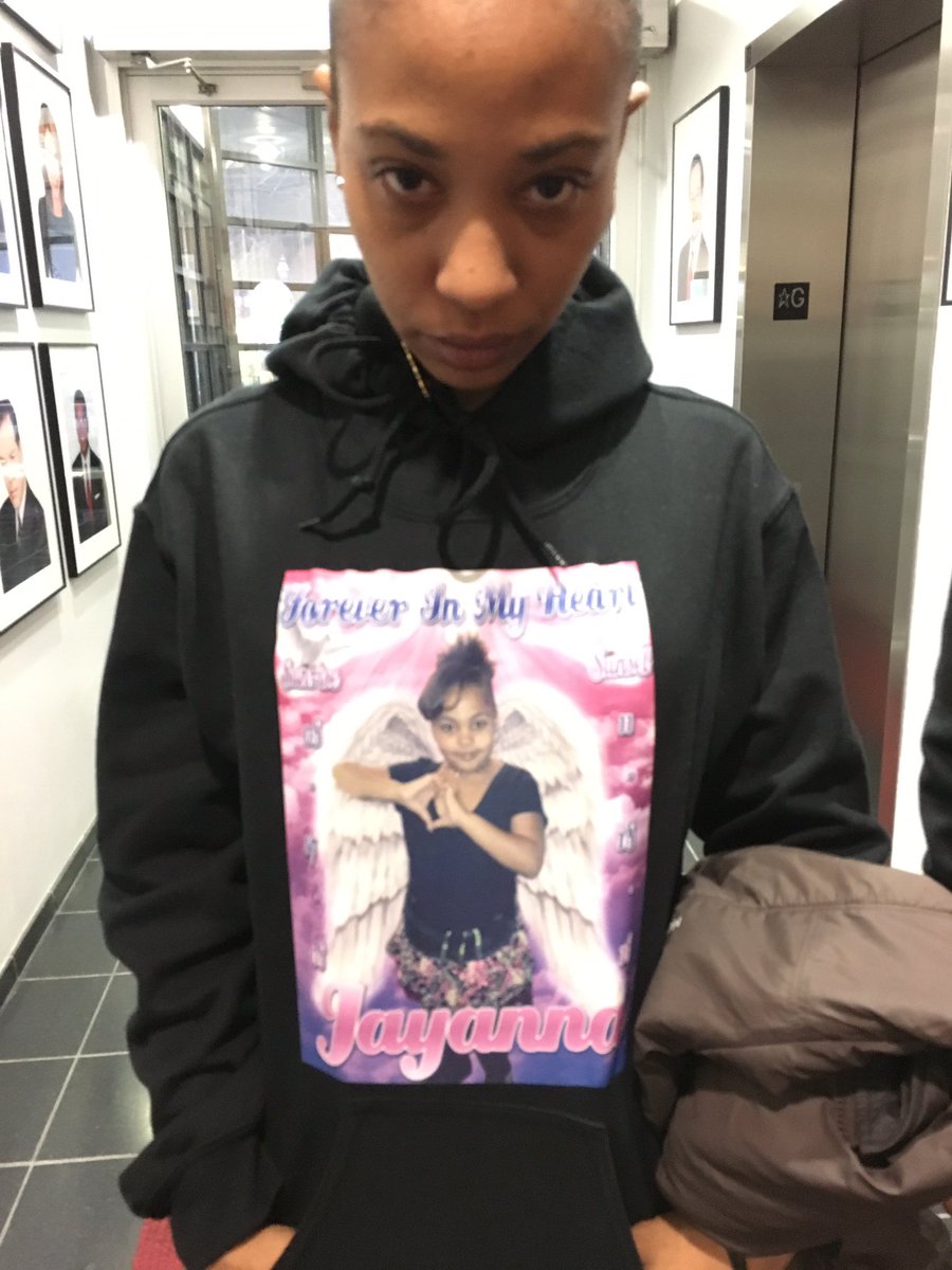 AlexHolleyFOX29's tweet photo. A mother's grief. Mom of 8 y/o Jayanna Powell begging for some1 to come forward on hit and run driver who killed her child #Justice4JayJay https://t.co/xLnigFgTqX