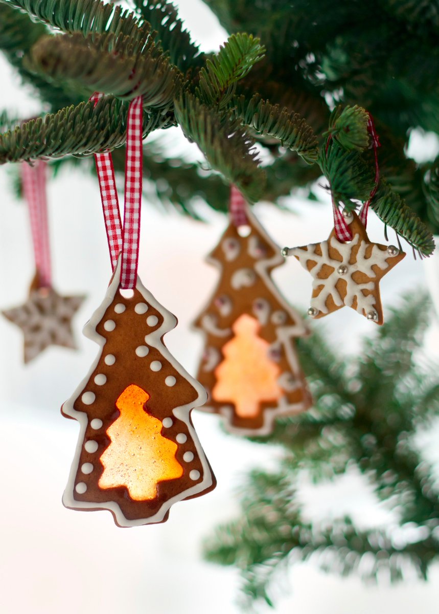 CookGreekUK's tweet image. Why not making cookies to decorate your Christmas tree? Ingredients: 250 gr flour, 175 gr butter, grated rind of 1 orange, 75 g caster sugar