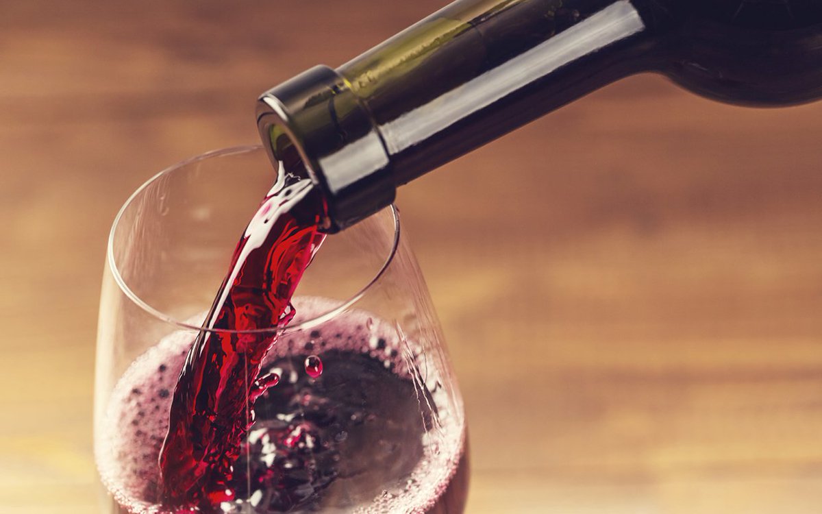 eventsy's tweet photo. Eventsy wants you to enjoy this #WineWednesday with your loved ones and embrace each other as winter approaches! #Eventsy #WineWednesday https://t.co/S4P480UWzf