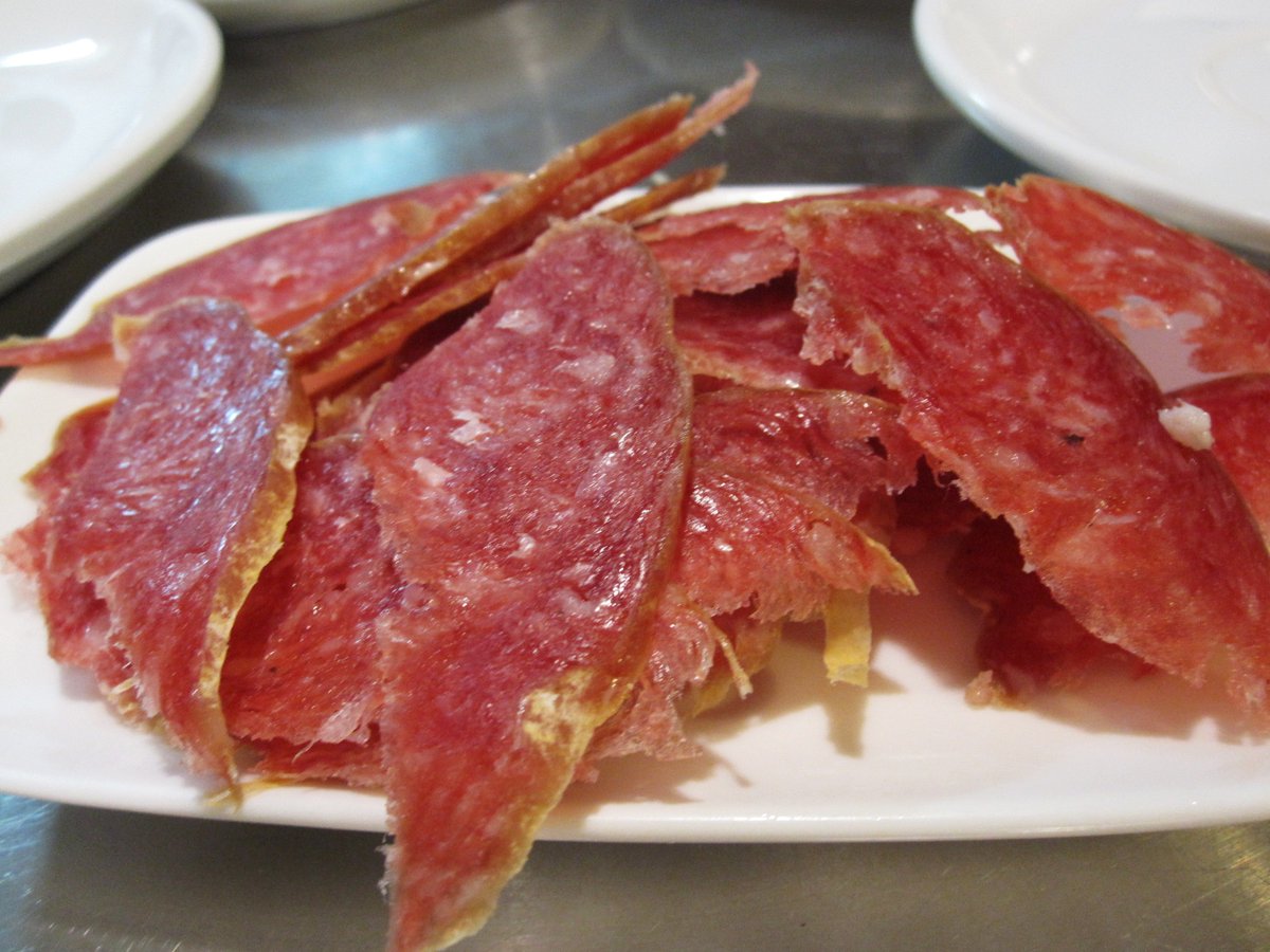 Una bona manera d'acomiadar novembre no creieu? #comalalolaenlloc #lolastyle #embotit #menjabo #aixisi #bar #bcn #raval #valldonzella52