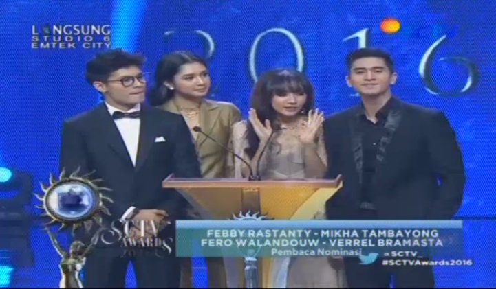 SCTV's tweet photo. Sudah ada duo ganteng dan cantik yang akan membacakan nominasi Film Televisi Paling Ngetop #SCTVAwards2016 https://t.co/m5inOEFAf2